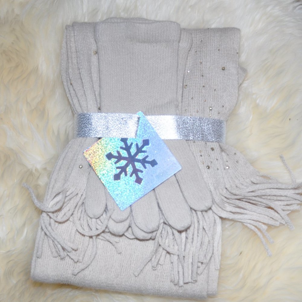 Scarf & Gloves
